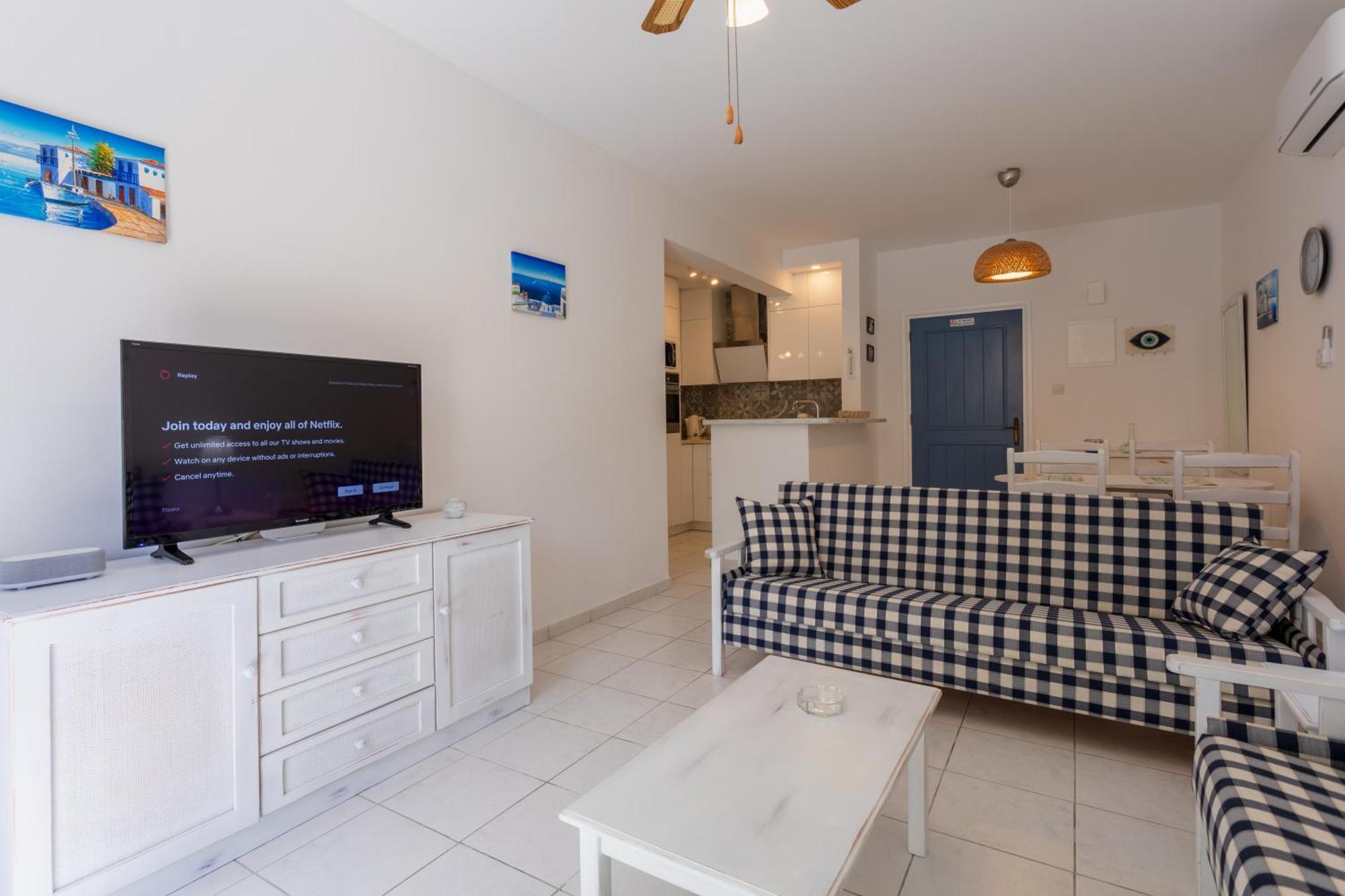 Regina Gardens Lovely Apartment Paphos Exterior foto