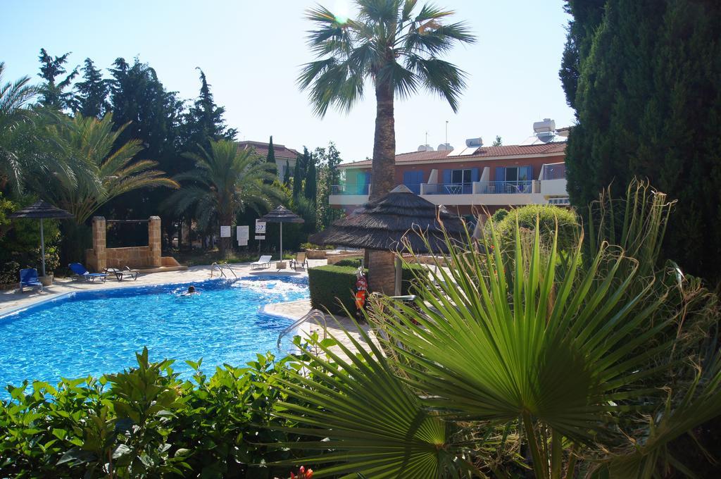 Regina Gardens Lovely Apartment Paphos Exterior foto