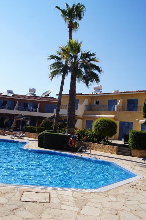 Regina Gardens Lovely Apartment Paphos Exterior foto